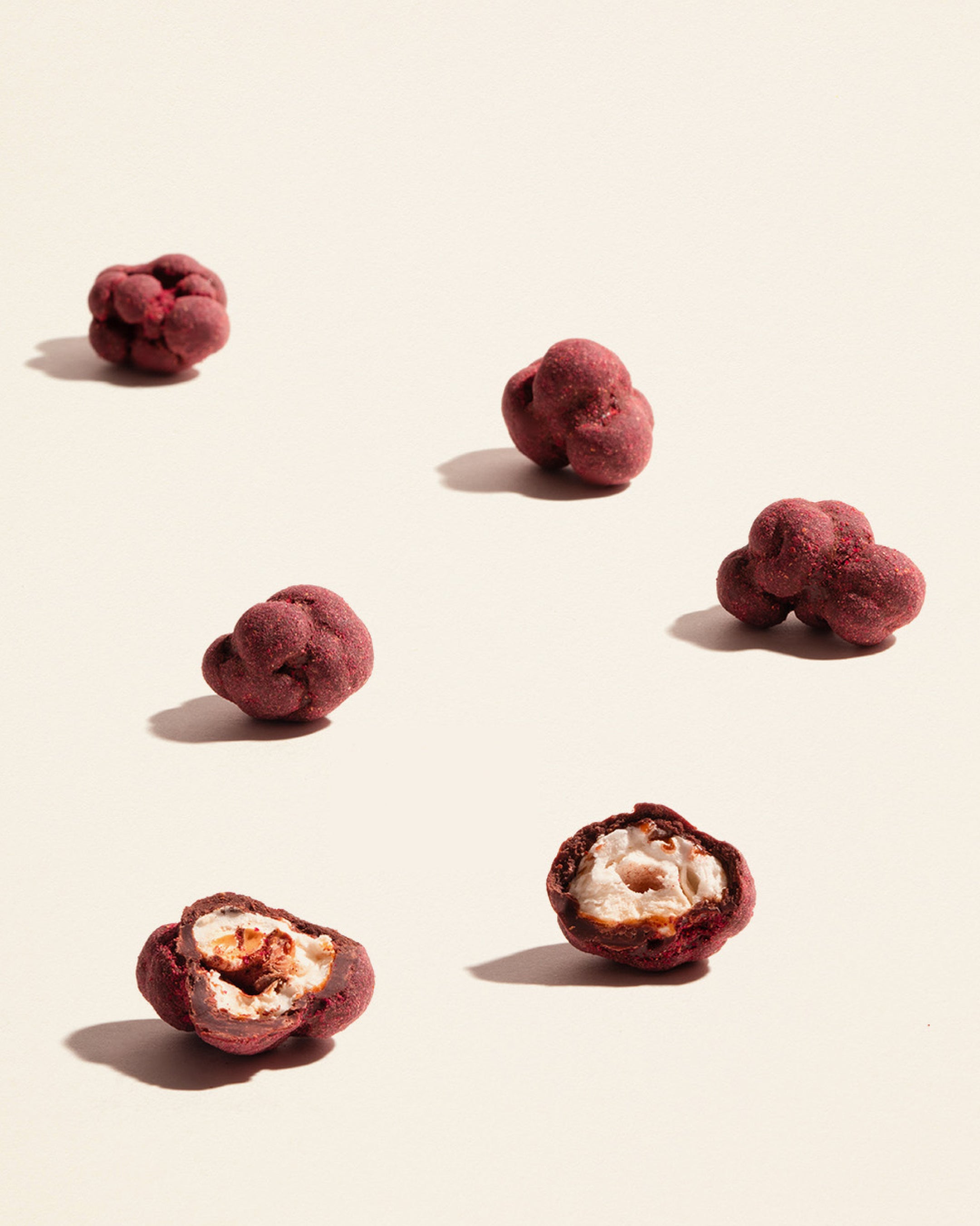 Raspberry Chilli Chocolate Popcorn Dragees - 80% Dark