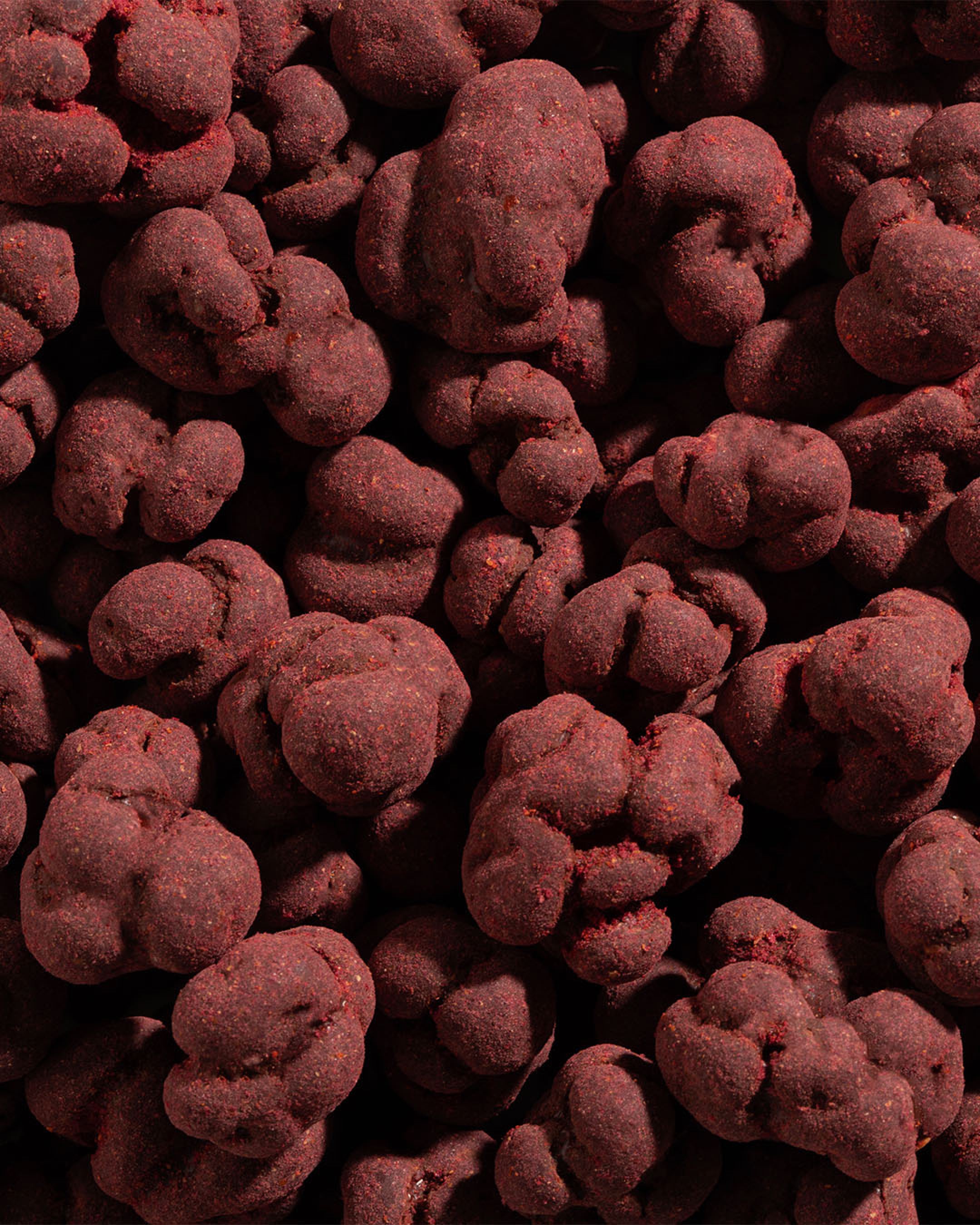 Raspberry Chilli Chocolate Popcorn Dragees - 80% Dark